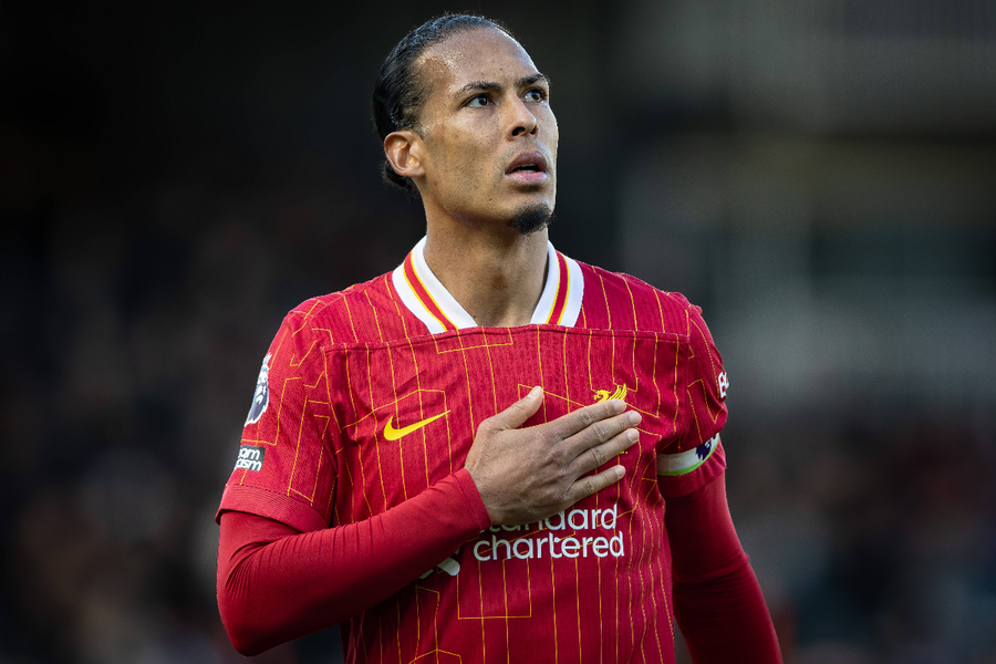 Virgil van Dijk rămâne la Liverpool până în 2027. FOTO: Imago După Salah, Liverpool a mai dat o lovitură » L-a convins și semnează