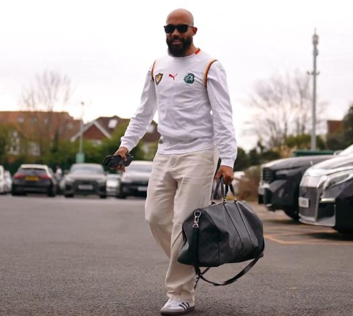Jucătorii lui Brentford, în felurite tricouri la antrenamentul de joi