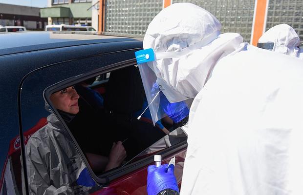 COVID-19. Alexandru Rafila, detalii despre testarea la nivel național care urmează: „O să fie zeci de mii de teste! Vom primi răspunsuri la întrebările pe care le avem”