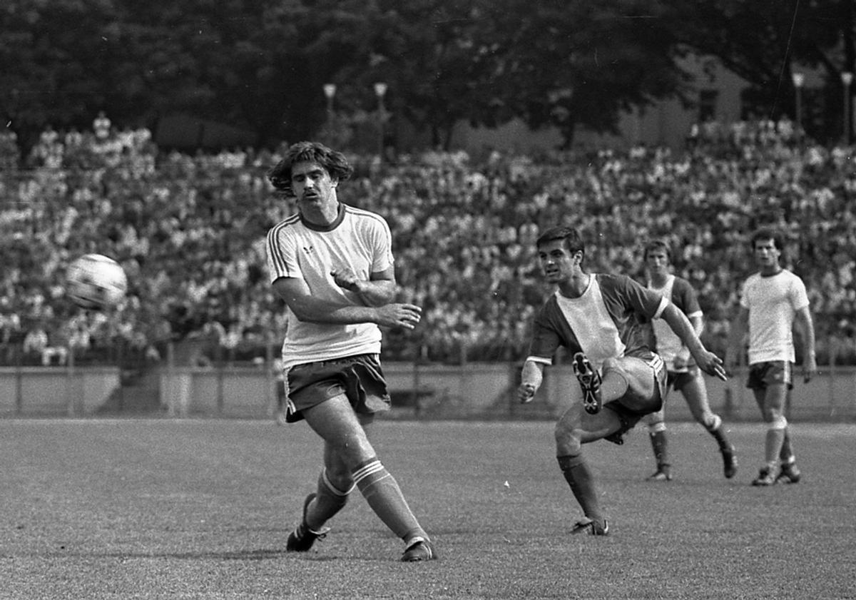 RETRO GSP. 29 de ani de la retragerea lui Orac. „Dădeam gol cu Inter, gol cu Hamburg, gol cu Liverpool, dar la națională n-aveam loc!”