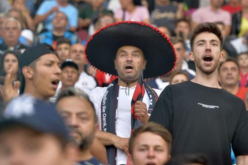 Prezența spectatorilor pe stadioane va putea fi permisă începând cu 13 mai