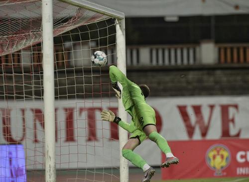 În minutul 89 al meciului Dinamo - Astra (manșa tur a semifinalelor Cupei României), la scorul de 1-0 pentru Giurgiuveni, Andrei Radu, fundașul stânga al „câinilor”, a trimis duelul în prelungiri cu un eurogol.