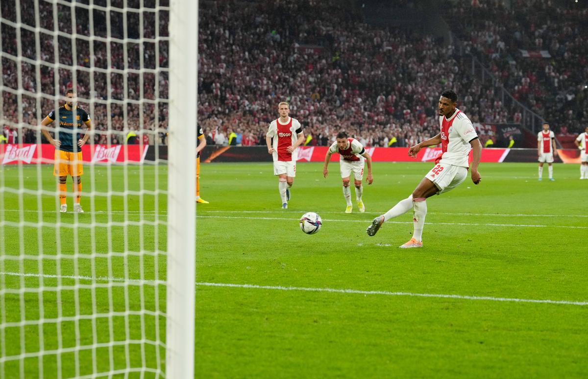 Ajax este noua campioană a Olandei! » Al 36-lea titlu din istoria „lăncierilor”