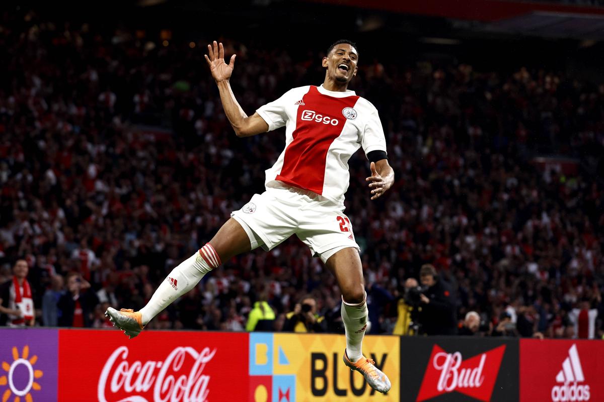 Ajax este noua campioană a Olandei! » Al 36-lea titlu din istoria „lăncierilor”