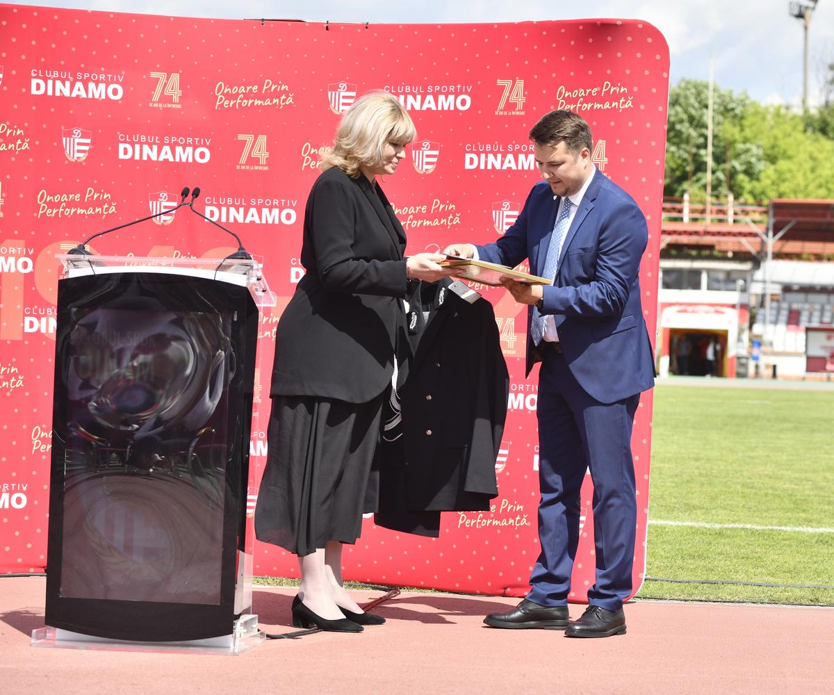 Dinamo a aniversat 74 de ani