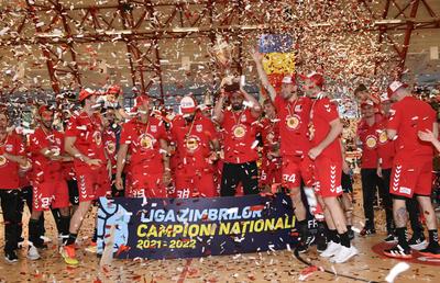Dinamo a sărbătorit titlul cu o victorie clară în fața rivalei Steaua