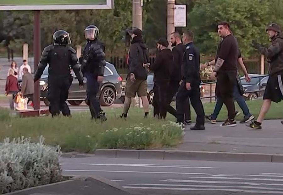FOTO: Antena Sport Au apărut imaginile: bătaie ca în „Green Street Hooligans” la Oțelul - Dinamo » Urmările evenimentelor reprobabile