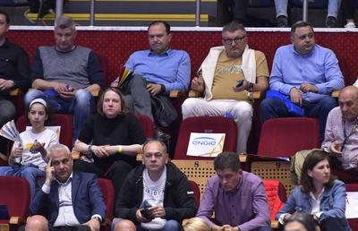 Încă un scandal la FRH » Arbitră minoră: „Belu mi-a spus că am țâțele mari" + Plângere penală pentru „grup infracțional organizat”