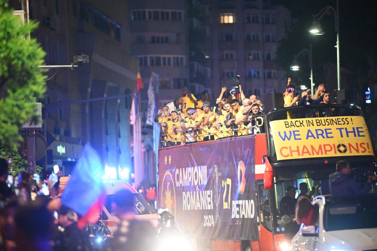 FCSB, sărbătoare la Ateneu » Mii de oameni au scandat alături de Olaru, Coman și compania: „București, Steaua București!”