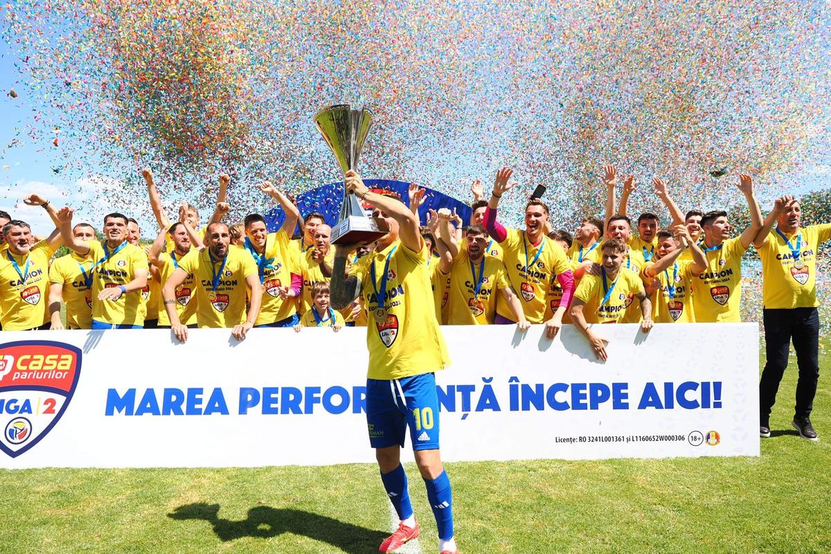 Unirea Slobozia a câștigat Liga 2. Imagini de la festivitatea de premiere