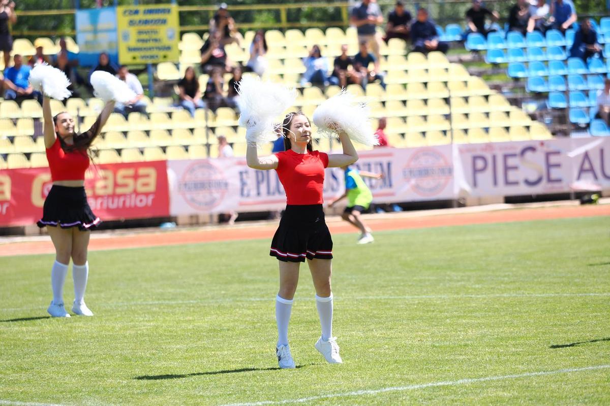 Unirea Slobozia - Șelimbăr. Majoretele au făcut spectacol la pauză