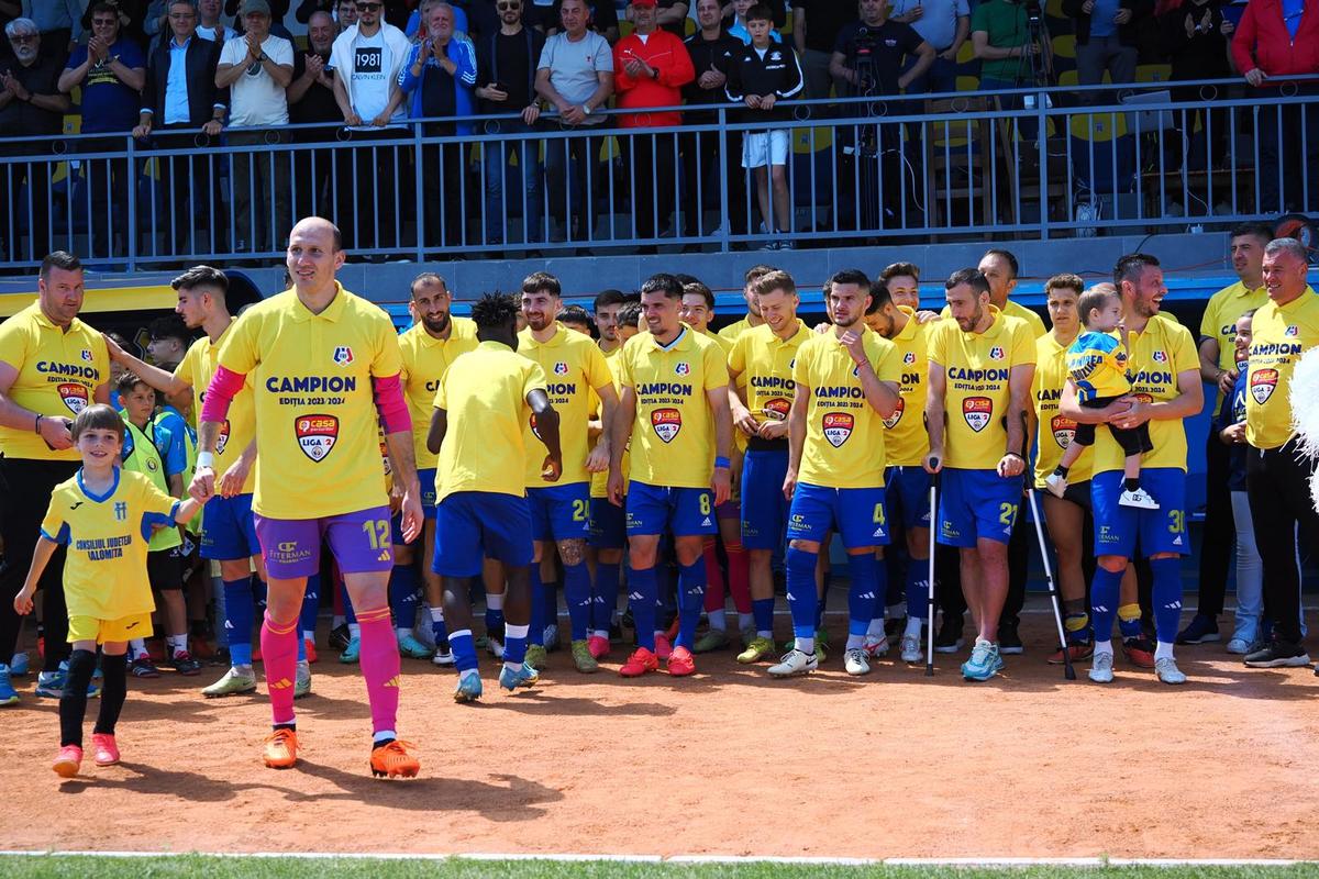 Unirea Slobozia a câștigat Liga 2. Imagini de la festivitatea de premiere