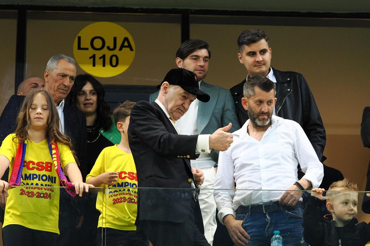 Gestul făcut de Gigi Becali imediat după FCSB - CFR Cluj
