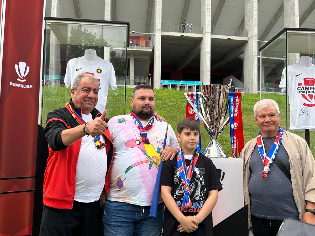 Cum arată trofeul pe care-l va primi FCSB » Fanii stau la coadă pentru a se fotografia cu el, la Arena Națională