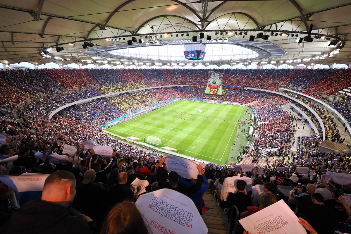 Scenografie spectaculoasă în FCSB - CFR Cluj