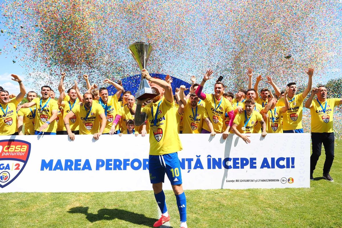 Unirea Slobozia a câștigat Liga 2. Imagini de la festivitatea de premiere