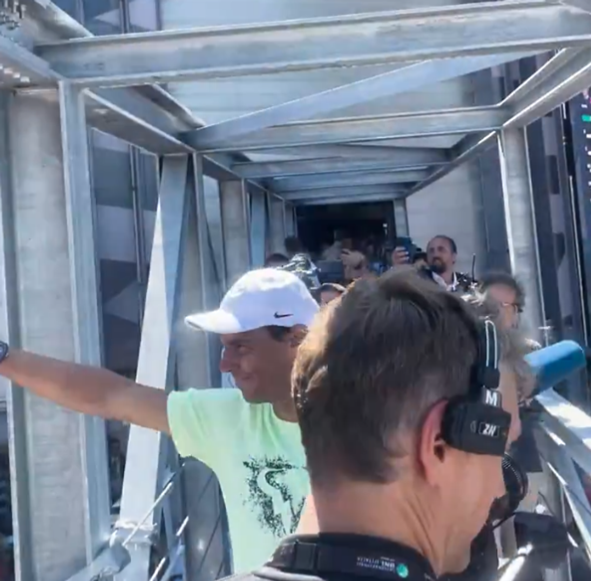 Imagini COPLEȘITOARE la Roma! Rafael Nadal, aclamat de mii de fani după ce a fost învins + Roland Garros, în pericol?
