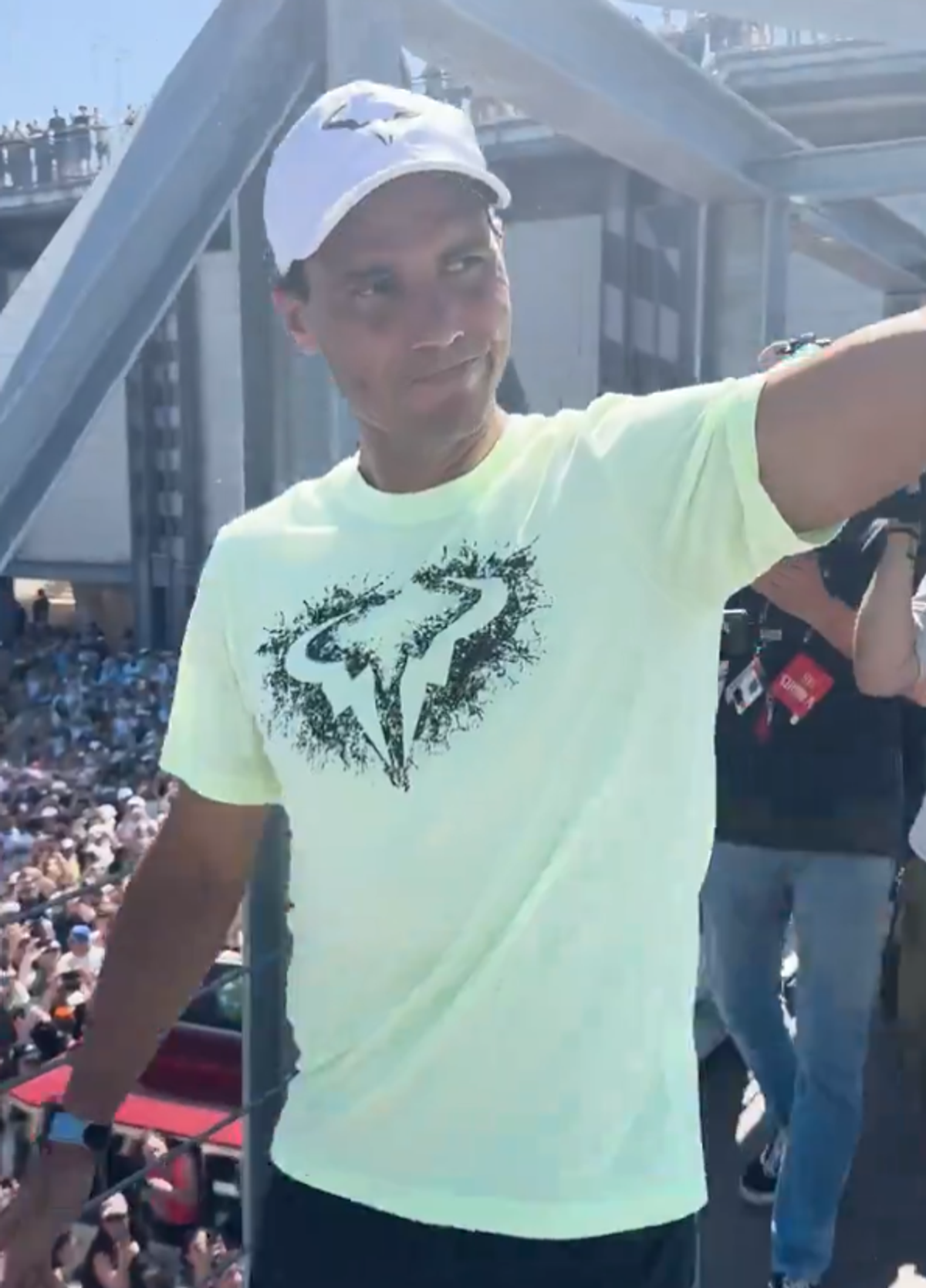 Imagini COPLEȘITOARE la Roma! Rafael Nadal, aclamat de mii de fani după ce a fost învins + Roland Garros, în pericol?