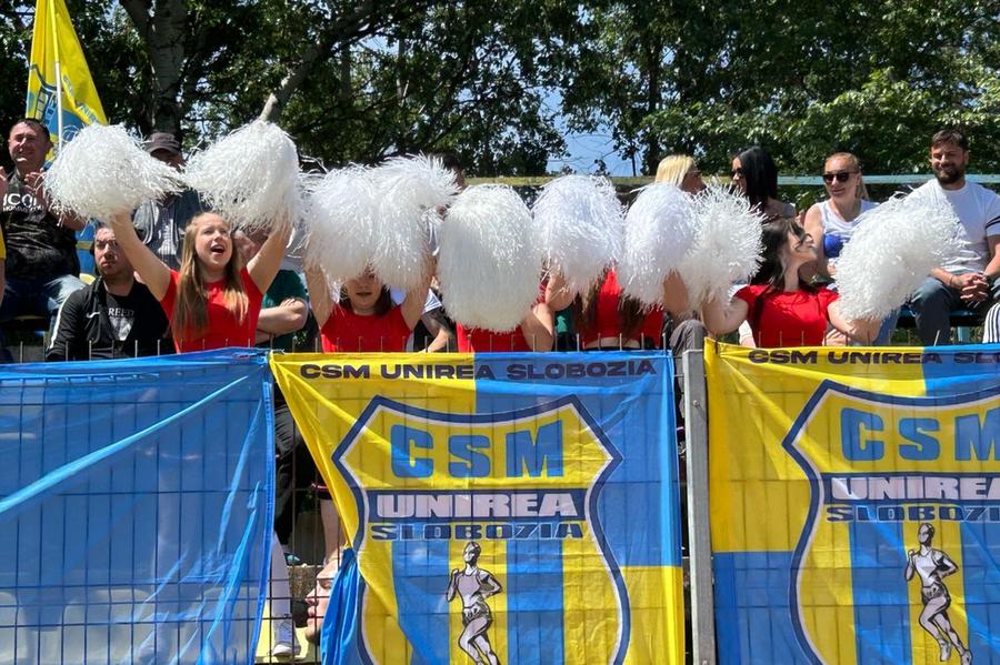 Sărbătoare la Slobozia. Unirea a câștigat Liga 2 și a primit trofeul și medaliile » Reporterii GSP au transmis toate imaginile de la festivitate