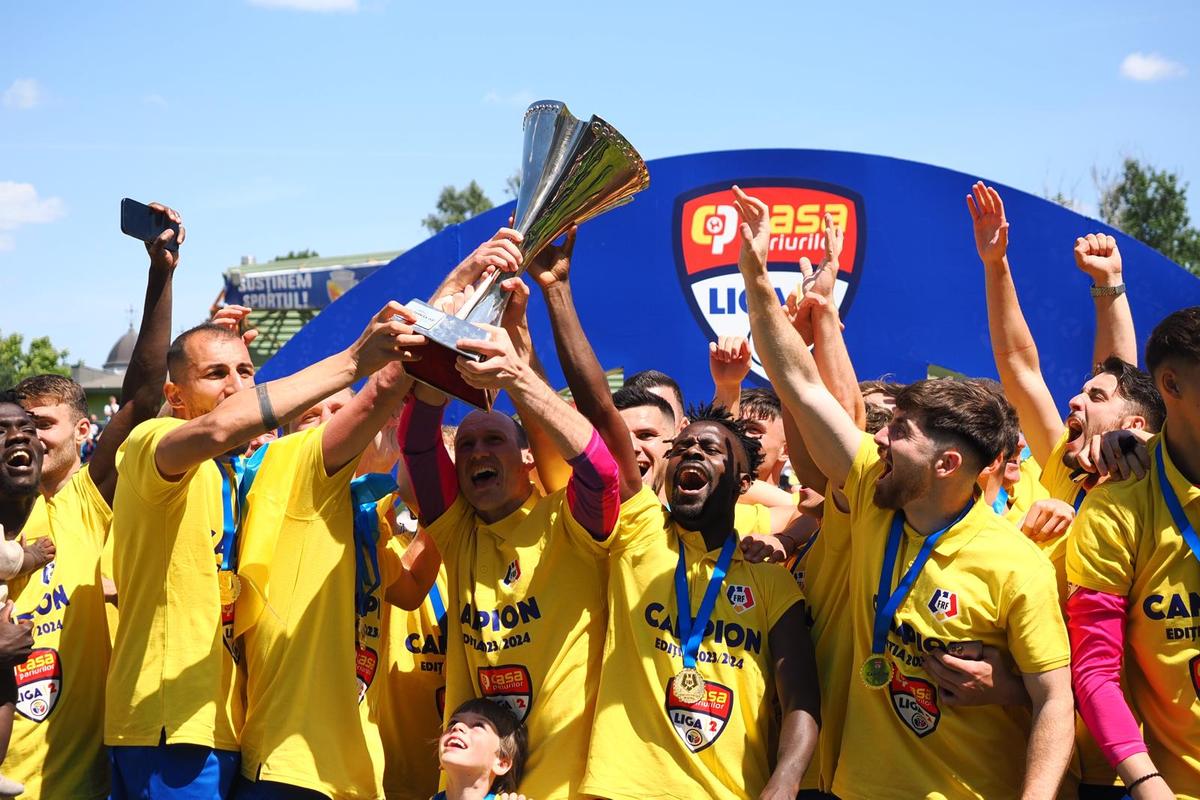 Unirea Slobozia a câștigat Liga 2. Imagini de la festivitatea de premiere