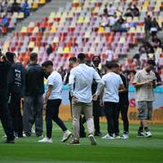 Jucătorii FCSB, îmbrăcați care mai de care mai non-conformist, foto: Raed Krishan / GSP