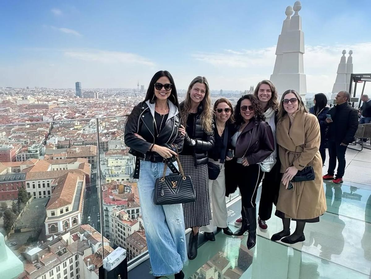 Legenda Guti a văzut Barcelona - Real Madrid la o terasă din București, împreună cu soția Romina Belluscio