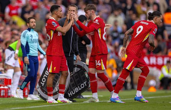 Scene nemaivăzute pe Anfield! Fanii lui Liverpool și-au huiduit la scenă deschisă propriul jucător