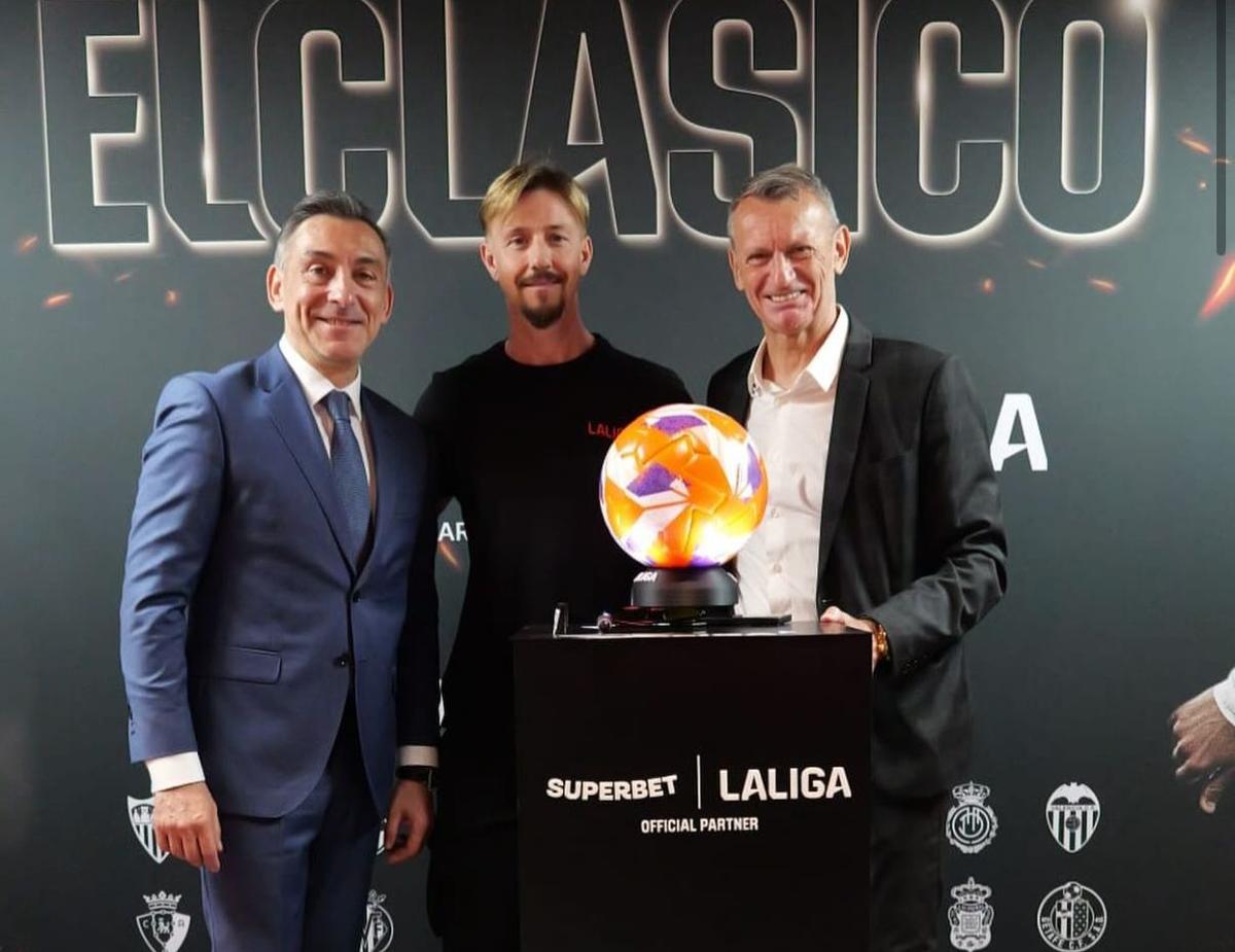 Guti a văzut Barcelona - Real Madrid la București, fiind însoțit de soția sa Romina Belluscio
