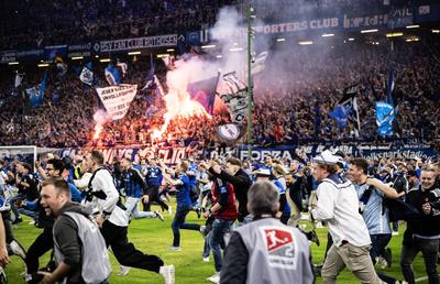 Cod roșu la Hamburg! Haos și mulți răniți la revenirea lui HSV în Bundesliga: „Situație critică!”