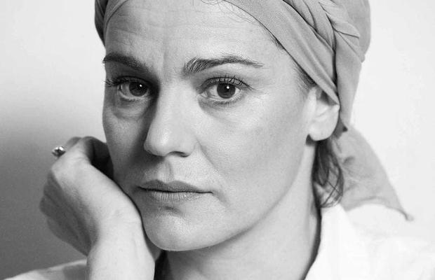 „E terapie, nu interviu!” » Maia Morgenstern, dialog neconvențional cu GSP: „Tatăl meu a fost «tratat» cu electroșocuri de comuniști!” + Ce sportivă imensă a iubit și cine o impresionează acum