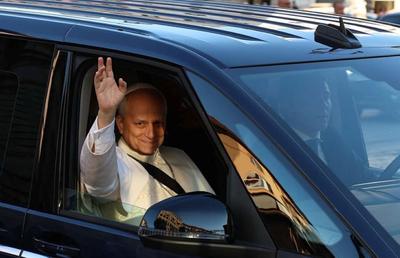 Papă nou, stil nou! Upgrade la Vatican » Ce mașină folosește Papa Leon al XIV-lea