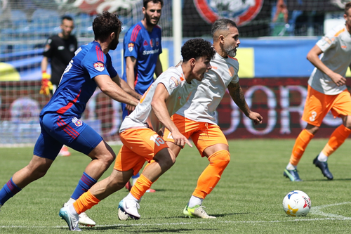Steaua - Metaloglobus / Foto: sportpictures.eu