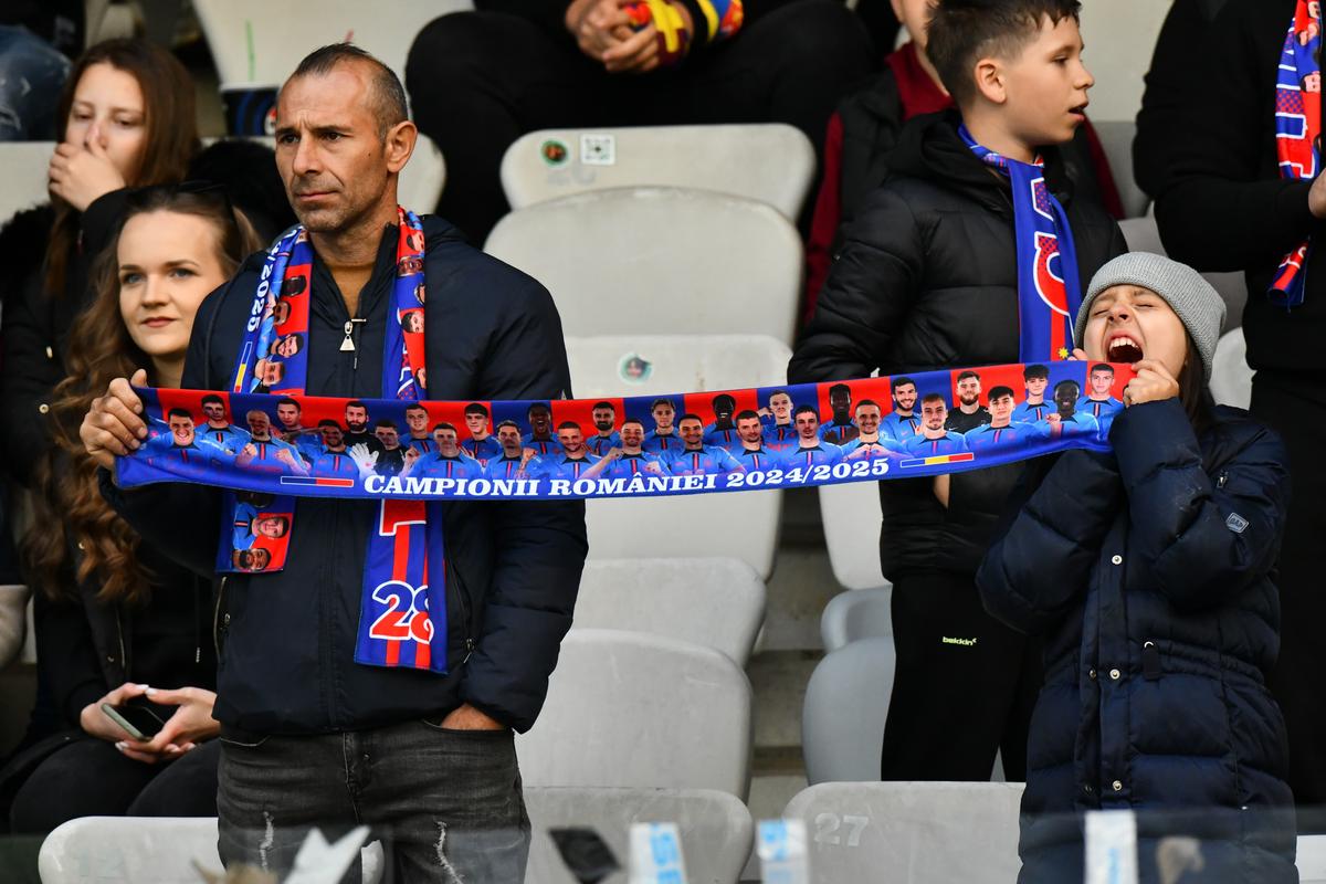 U CLUJ - FCSB 0-2. Trupa lui Sabău, surclasată de campioana venită de la șpriț! Roș-albaștrii au folosit titularii, așa cum au promis, dar omul meciului a fost indezirabilul Marius Ștefănescu
