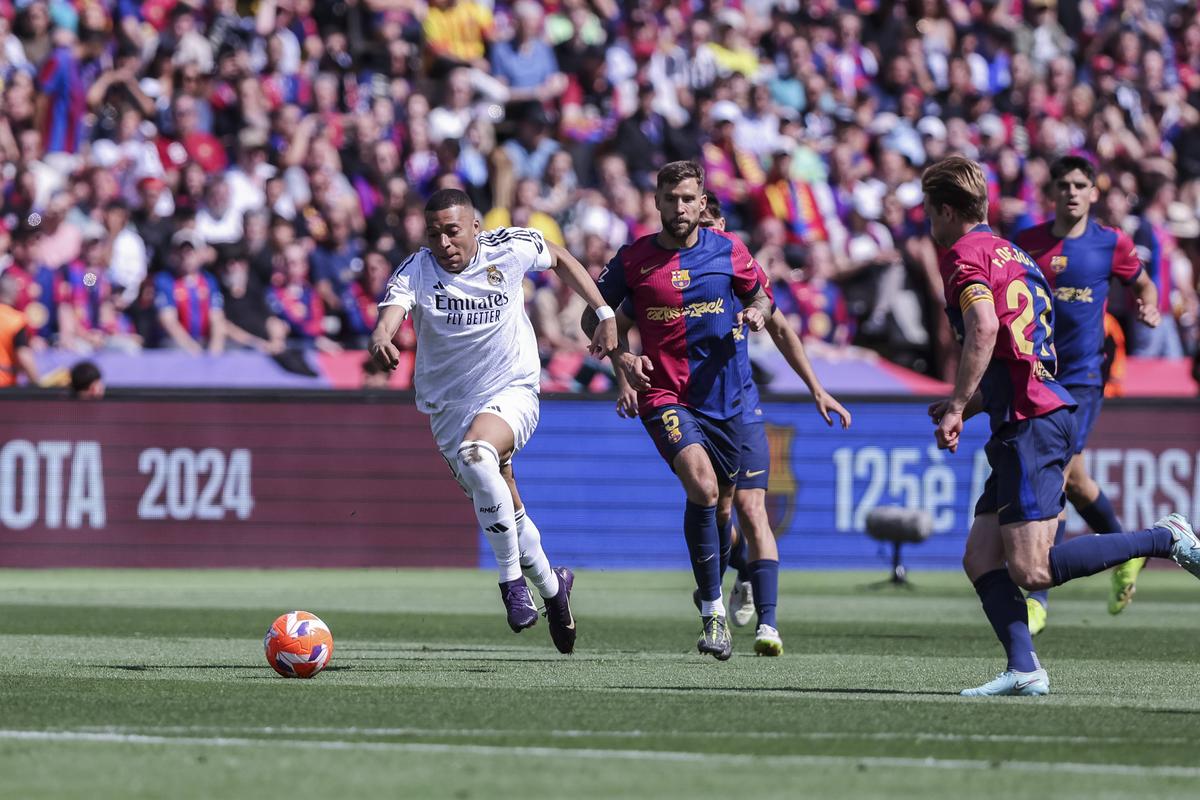 Controversă uriașă în Spania! Au publicat înregistrarea VAR din Barcelona - Real Madrid și e scandal cât casa: „Mulțumesc lui Dumnezeu”