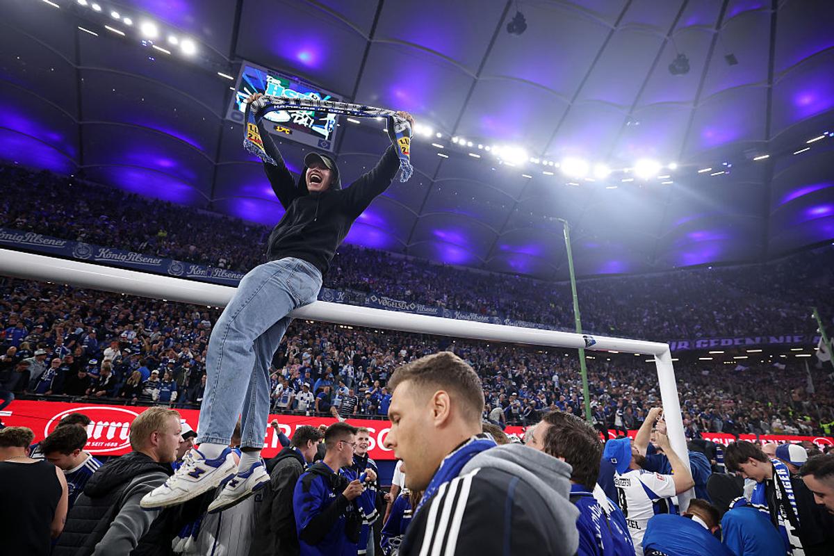 Cod roșu la Hamburg! Haos și mulți răniți la revenirea lui HSV în Bundesliga: „Situație critică!”