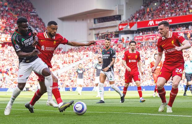 Arsenal a revenit spectaculos pe Anfield cu Liverpool » Urmează finala pentru locul 2 în Premier League