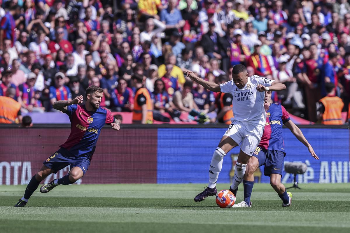 Controversă uriașă în Spania! Au publicat înregistrarea VAR din Barcelona - Real Madrid și e scandal cât casa: „Mulțumesc lui Dumnezeu”