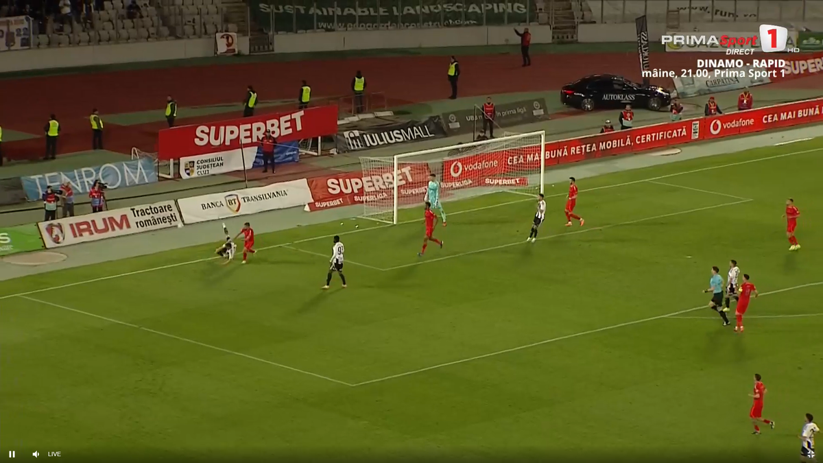 Penalty anulat în U Cluj - FCSB, după sesizarea lui Colțescu de la VAR » Gigi Becali a intervenit imediat la pauză