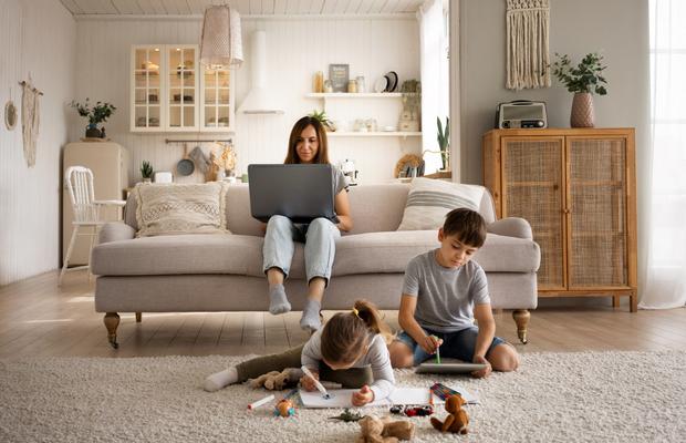 Casa viitorului este aici: 5 soluții de tehnologizare care îți oferă control absolut asupra locuinței