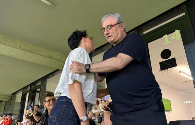 Nu au fost prezente la petrecerea Stelei '86, dar Alexandra și Julianne Duckadam au venit pe Ghencea la FCSB - Slobozia
