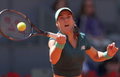 Cine transmite la TV Sorana Cîrstea - Linda Noskova, în „optimile” WTA Roma