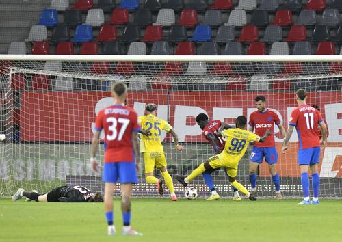 Gol anulat pentru ialomițeni, FCSB - Unirea Slobozia // foto: Cristi Preda (GSP)