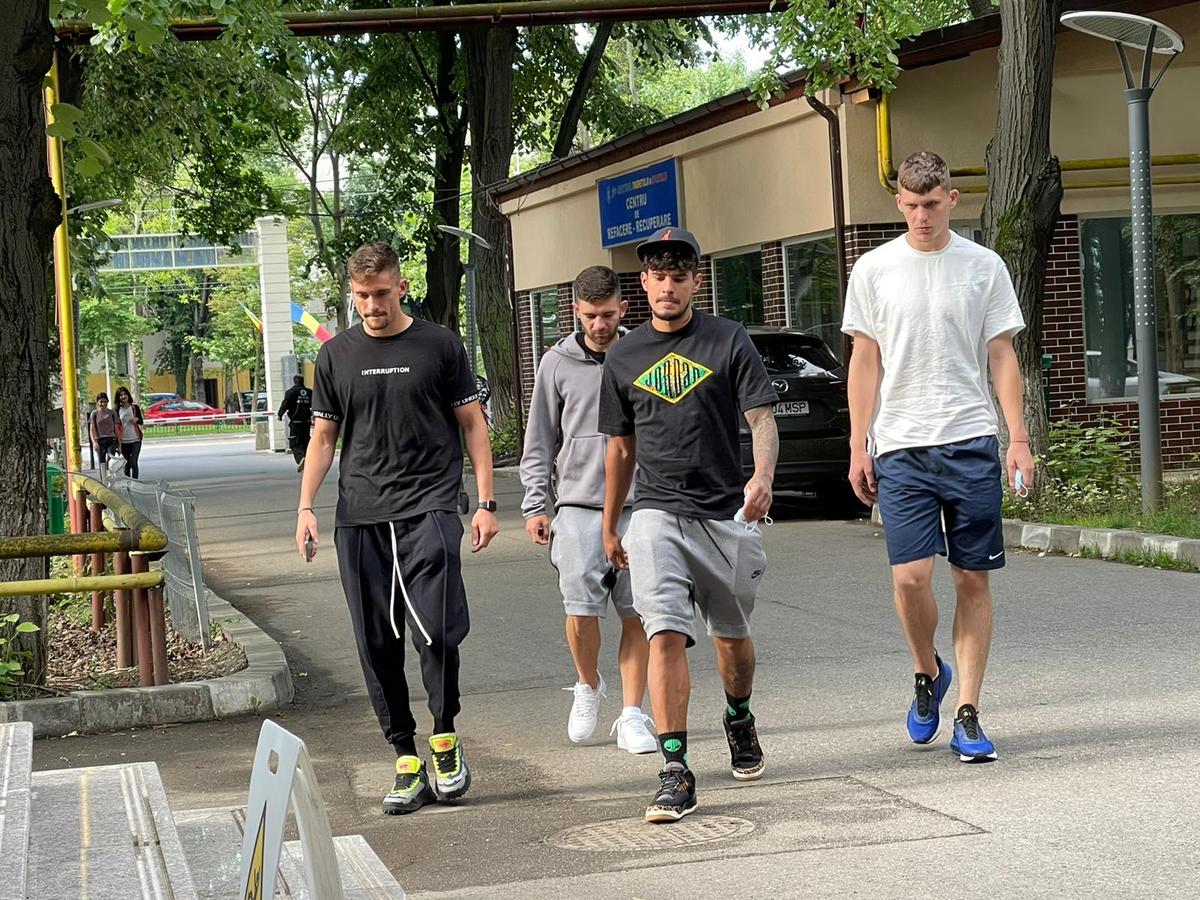 FCSB, la vizita medicală » Nume noi alături de obișnuiții din lot + Florinel Coman, prezent!