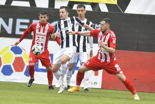 Denis Rusu, primul din stânga // foto: Imago