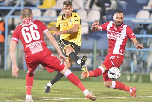 Florin Bejan (primul din dreapta) // foto: Imago