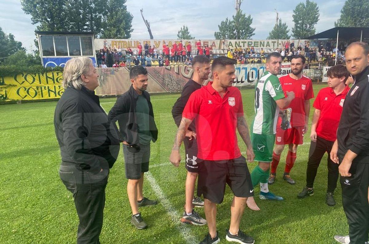 Scandal uriaș la finala Cupei României pe București, câștigată de CS Dinamo! Un jucător a sărit la bătaie cu Dănuț Lupu » Reporterul GSP, agresat: „Ieși în p*** mea afară!”