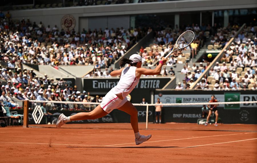 Perspecitvă diferită din finala de sâmbătă FOTO Imago Images Începe o nouă eră pe zgură în tenisul feminin? Iga Swiatek a fost învinsă la Roland Garros doar de două jucătoare în cele cinci participări de până acum