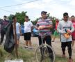 Netflix ar da lovitura la Plumbuita, în Călărași » „Stricau terenul când treceau cu morții! O luau pe gazon ca să scurteze drumul până la cimitir”
