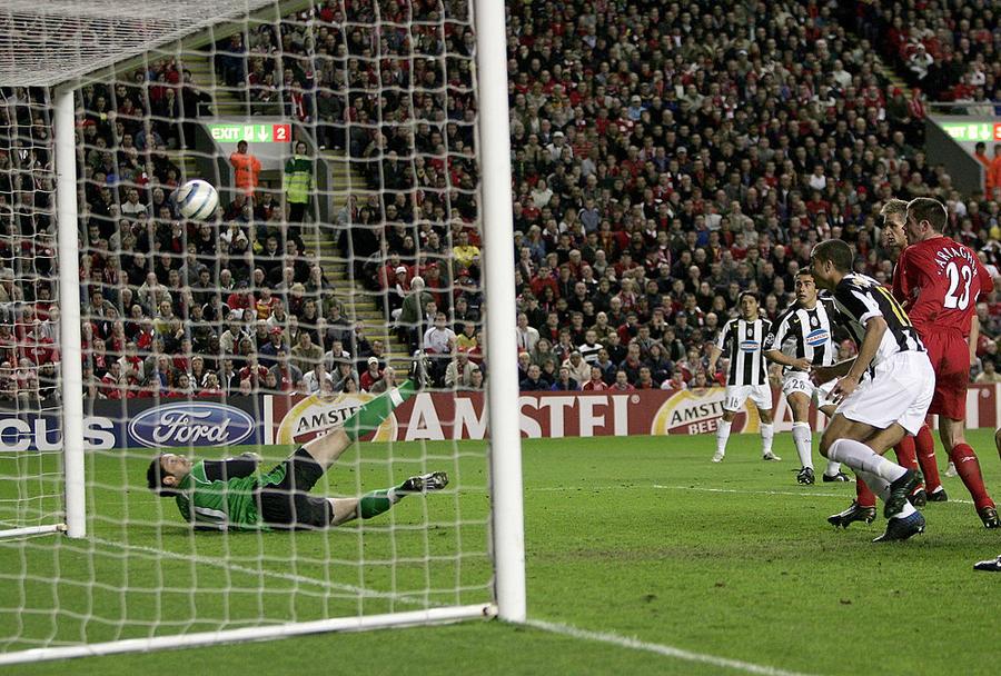 A jucat 90 de minute și a cucerit două Ligi ale Campionilor » Cine e „fotbalistul-model” al lui Guardiola