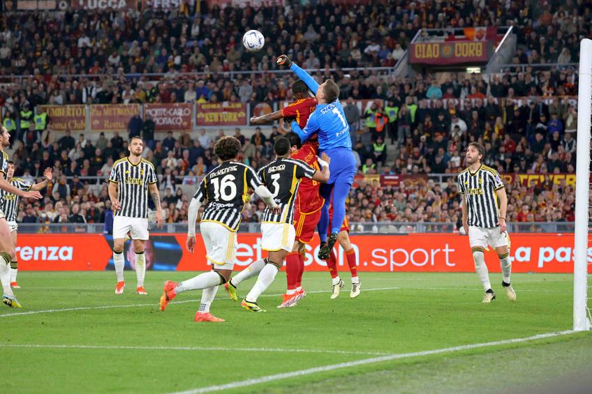 Wojciech Szczęsny (34 de ani), portarul celor de la Juventus, ar putea fi primul nume mare care se transferă în Arabia Saudită în această perioadă de transferuri.